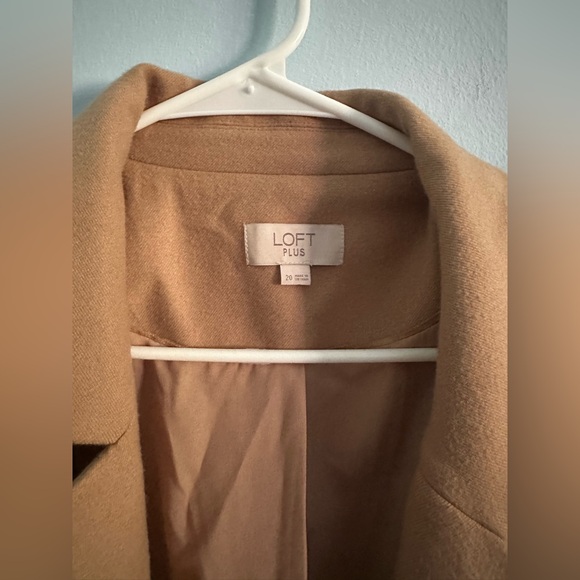 Loft Plus Tan Button Jacket Size 20 Plus - Picture 3 of 9